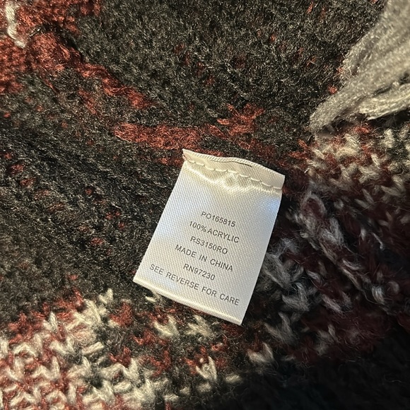 Knit fringe shawl poncho size L/XL NWOT - Picture 6 of 7